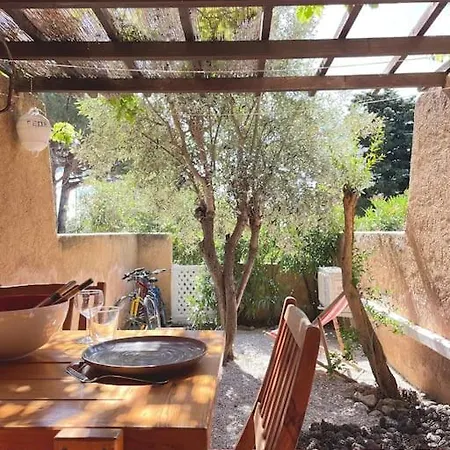 Apartment 4 Personnes-clim-piscine-parking